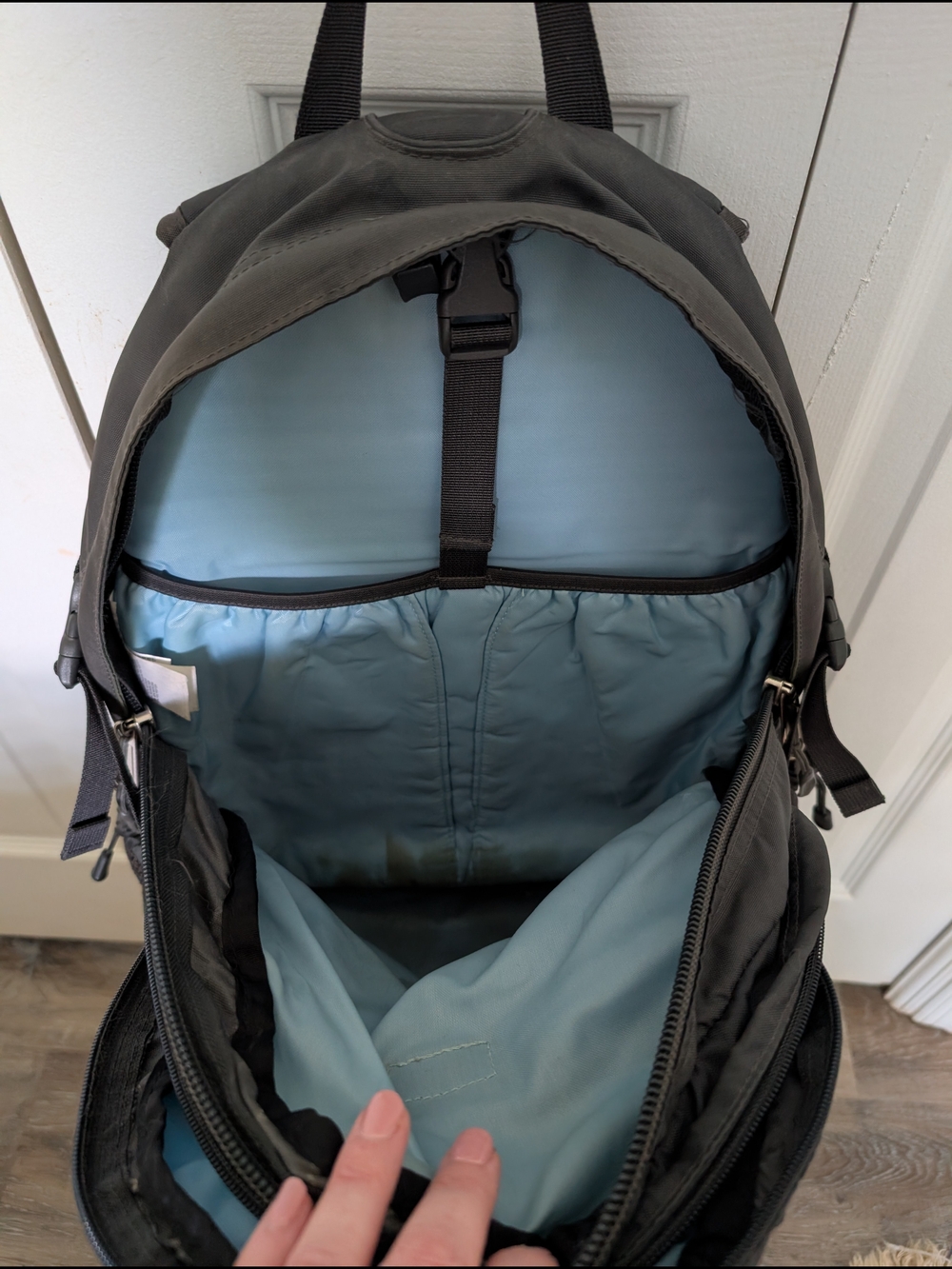 The North Face Borealis Backpack - Light Blue & Dark Gray - Picture 4 of 8